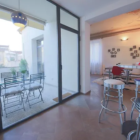 Florence- Ricasoli View شقة